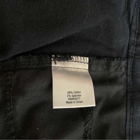 St.John’s Bay Black Cropped Capri Pants - Picture 8 of 9